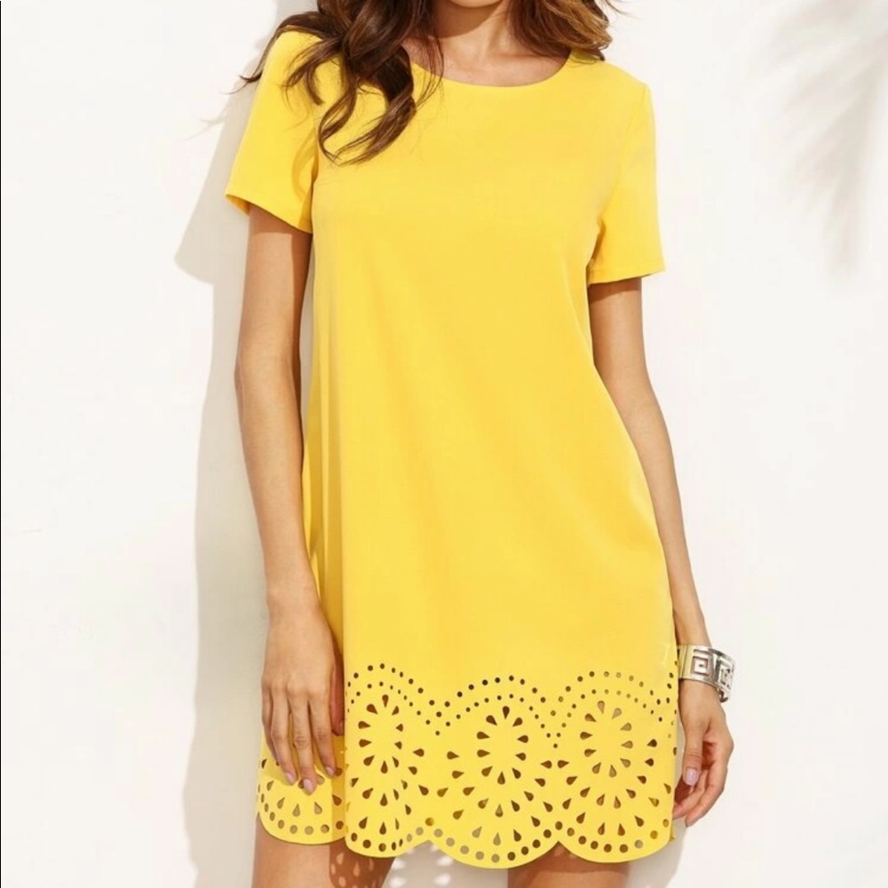 Yellow scalloped tier lightweight dress